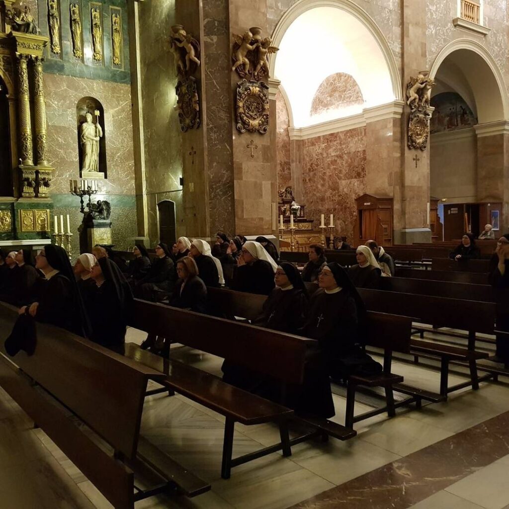 Las manos atadas del Corazón de Jesús